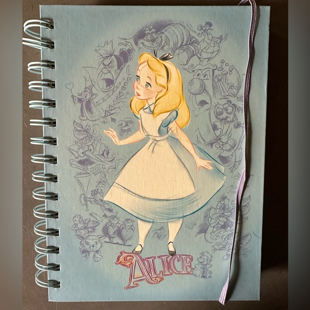 Disney Store Exclusive Alice in Wonderland Spiral Notebook NWT unused
